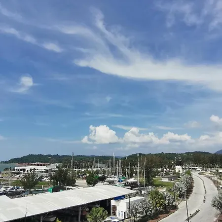 Peaceful 1-Bedroom Unit At Marina Island By Jomy Homestay Lumut Exterior photo