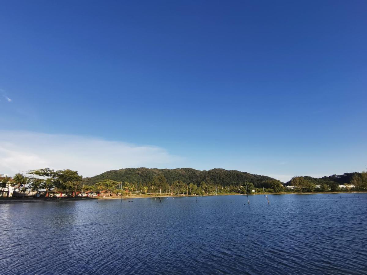 Peaceful 1-bedroom Unit At Marina Island By Jomy * Lumut