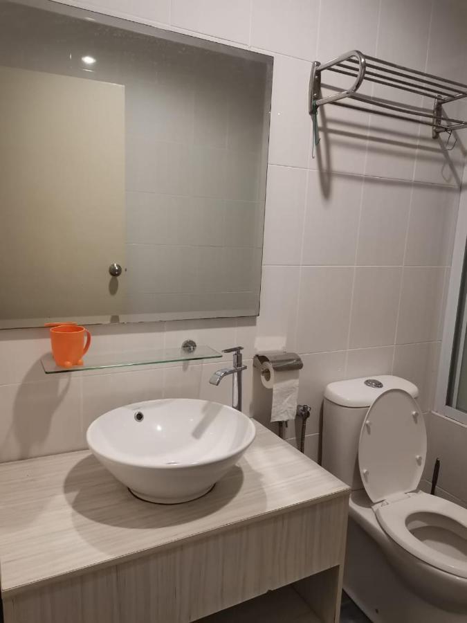 Peaceful 1-bedroom Unit At Marina Island By Jomy Lumut