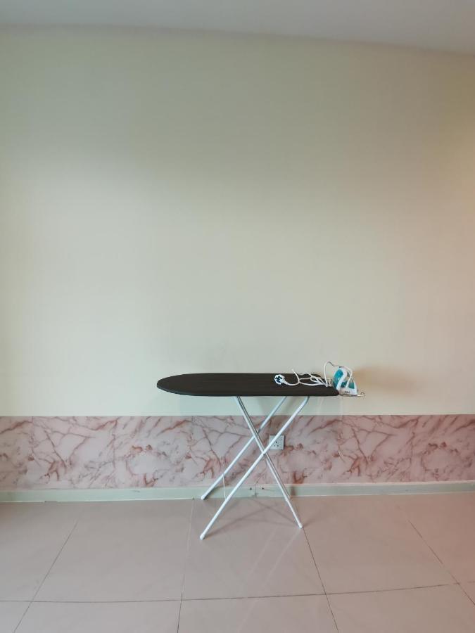 Peaceful 1-bedroom Unit At Marina Island By Jomy Apartment *