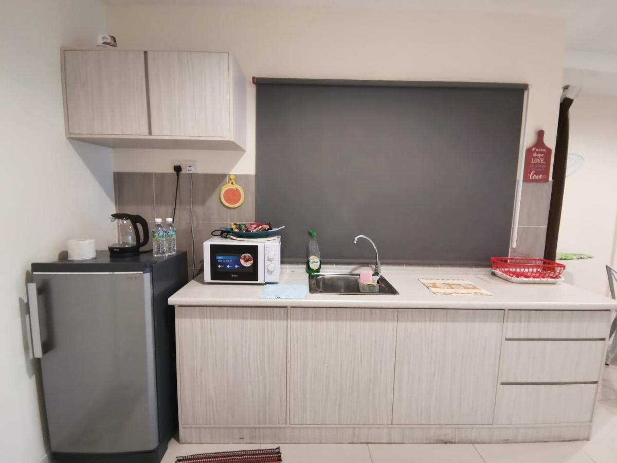 Peaceful 1-bedroom Unit At Marina Island By Jomy Apartment Lumut