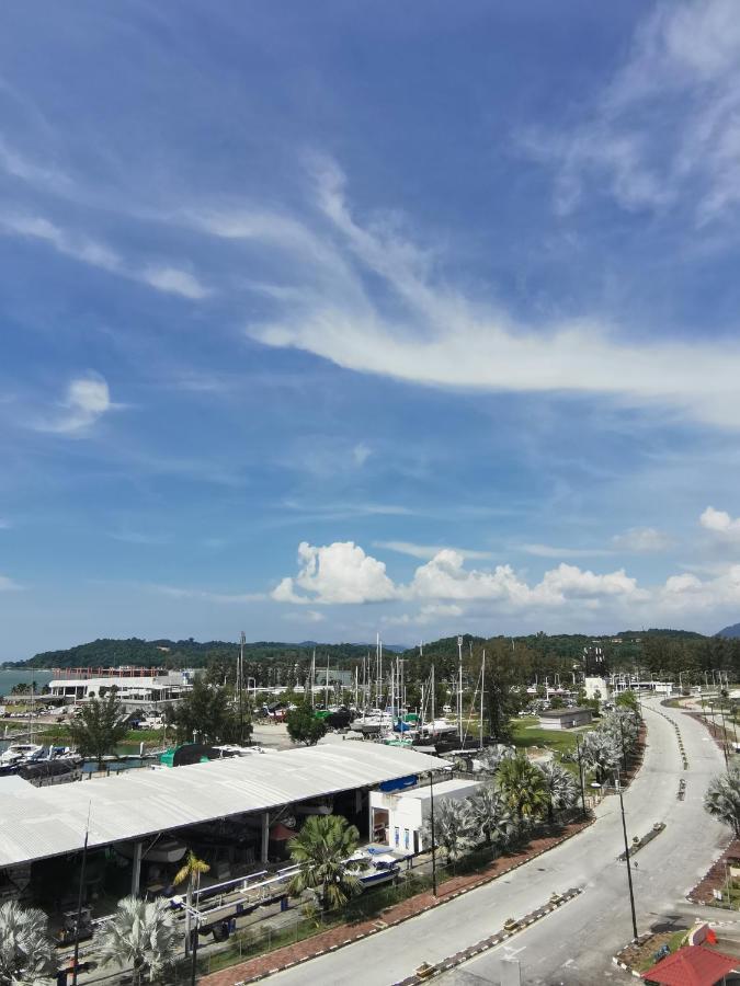 Apartment Peaceful 1-bedroom Unit At Marina Island By Jomy Lumut