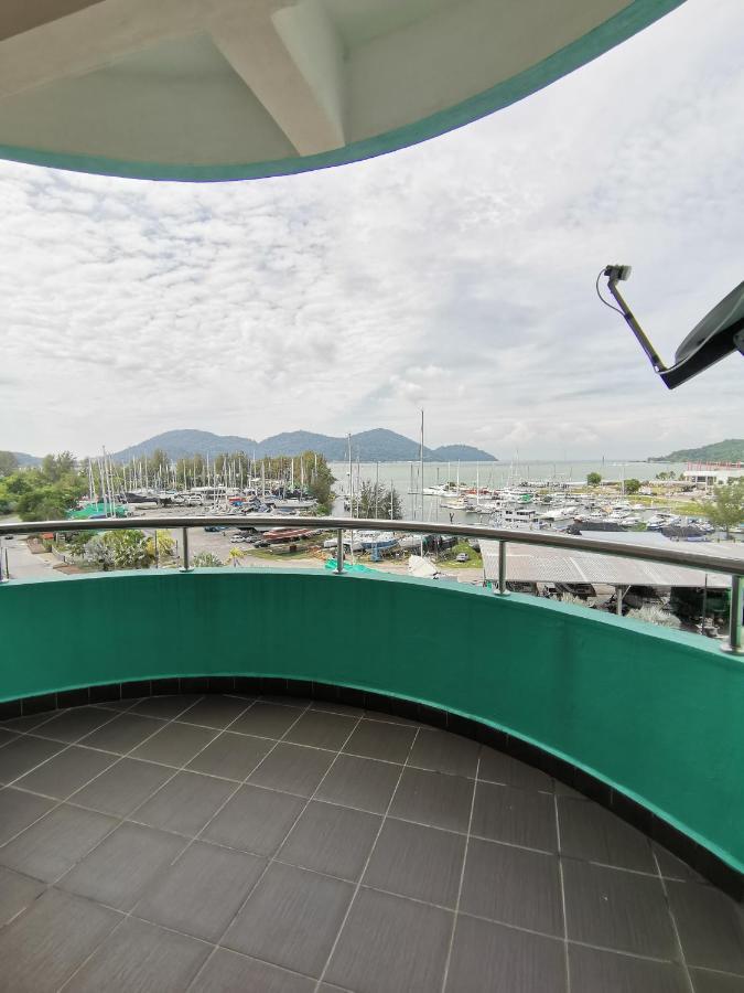 Peaceful 1-bedroom Unit At Marina Island By Jomy Lumut